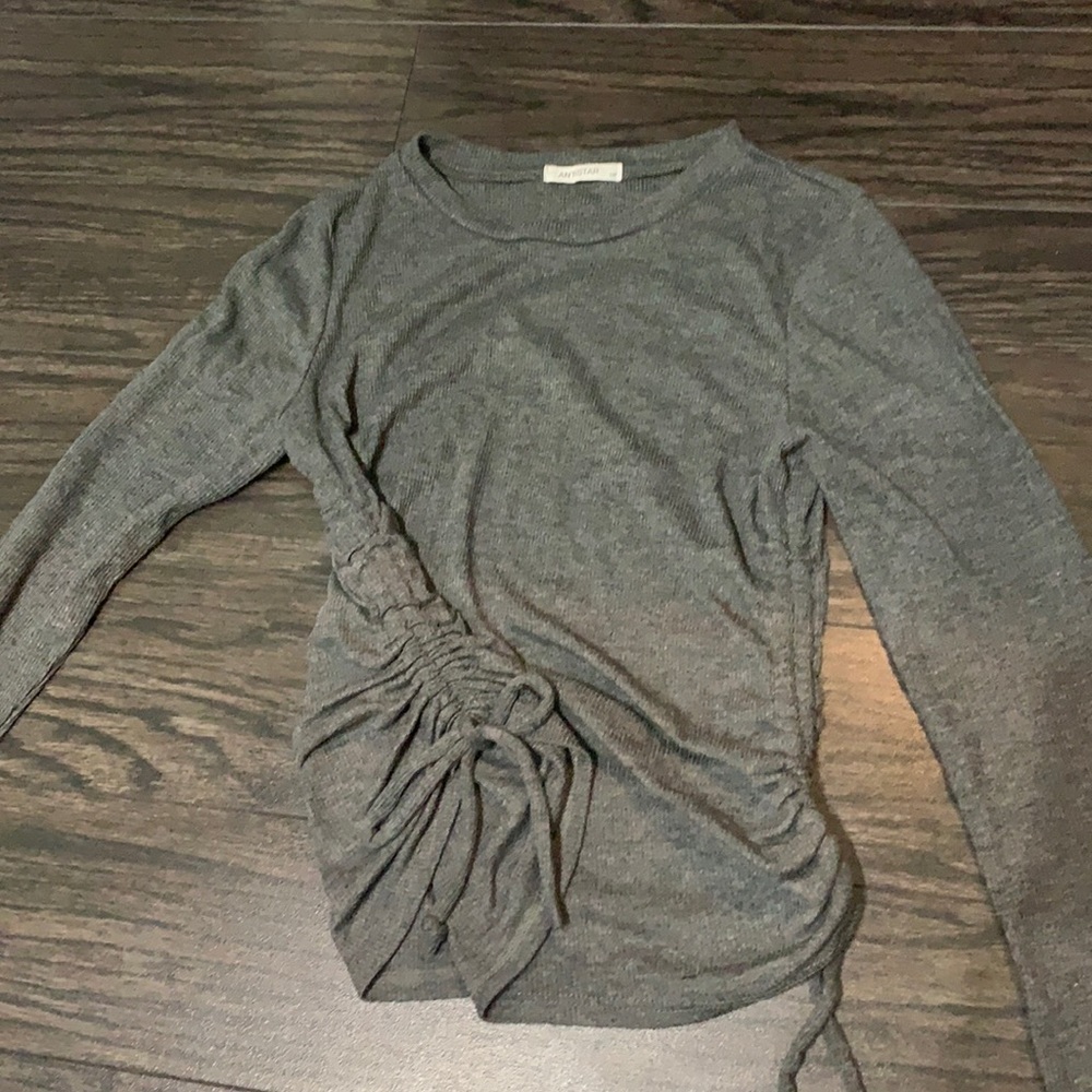 long sleeve gray shirt